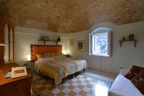 غرفة ديلوكس مزدوجة أو بسريرين منفصلين - سرير كبير - منظر للمدينة | تفاصيل الفندق من الداخل