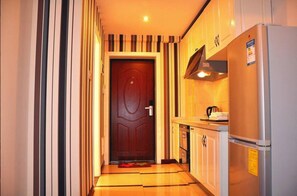 Fridge, microwave, coffee/tea maker, electric kettle