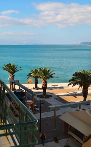 Grand Hotel Loutraki