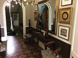 Hallway - St Annes Guest House (Durban)