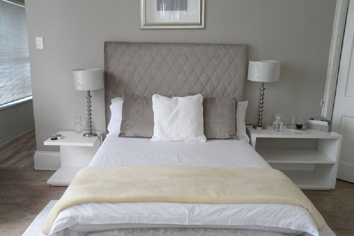In-room safe, iron/ironing board, WiFi (free)