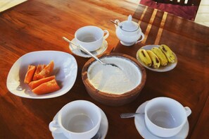 Fridge, microwave, coffee/tea maker, electric kettle