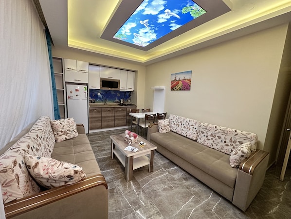 Standard Apartment, 1 Bedroom | Blackout drapes, free WiFi