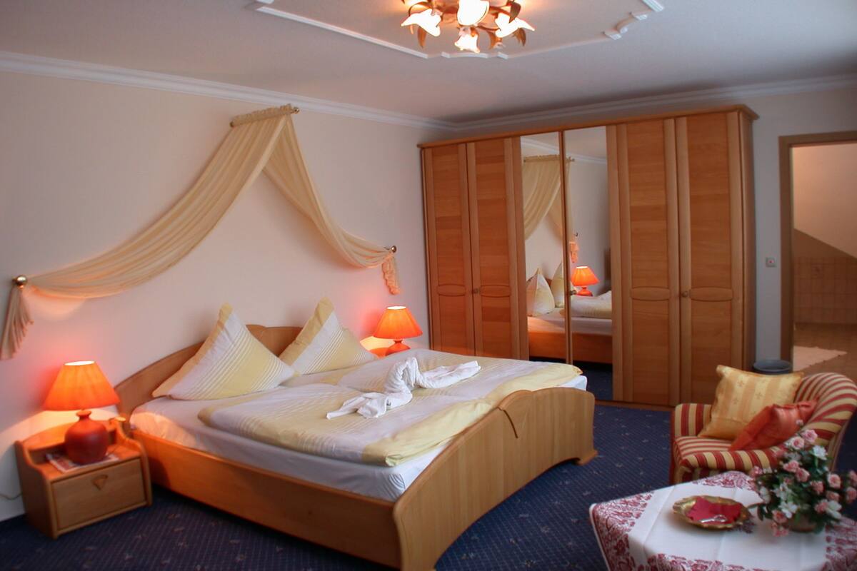 double room | in-room safe, desk, cots/infant beds, free wifi