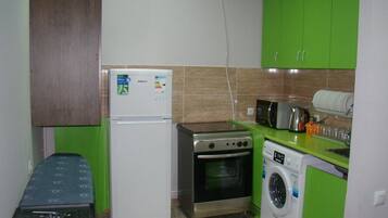 Fridge, microwave