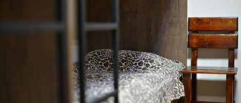 Family Room | Desk, iron/ironing board, free WiFi, bed sheets