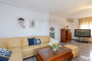 Unclassified image, 5 of 36, button - Fidalsa White House Premium (Mutxamel / Muchamiel)