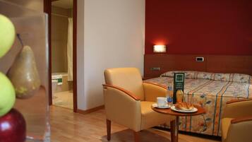 In-room safe, rollaway beds, free WiFi