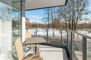 Apartamento superior, sacada (6 adults) | Terraço/pátio