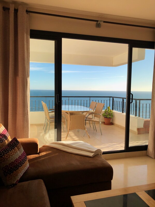 تلفزيون ذكي