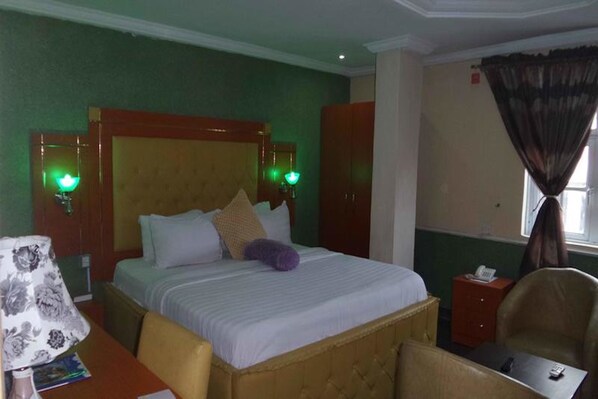 Suite | Bureau, espace de travail pour ordinateurs portables