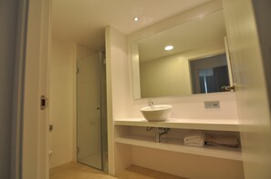 Hair dryer - Luxury Apartment on the Beach in Roses, Costa Brava! 2 Bedrooms, Sea Views, Free Wi-Fi. Book now! (Roses)