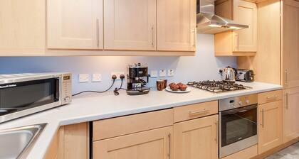 The Bateman's Shoreditch 2 Bed Flat by BaseToGo