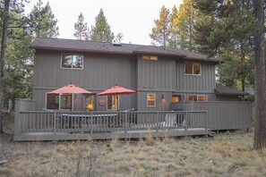 Exterior - Lassen Lane 3 (Bend)