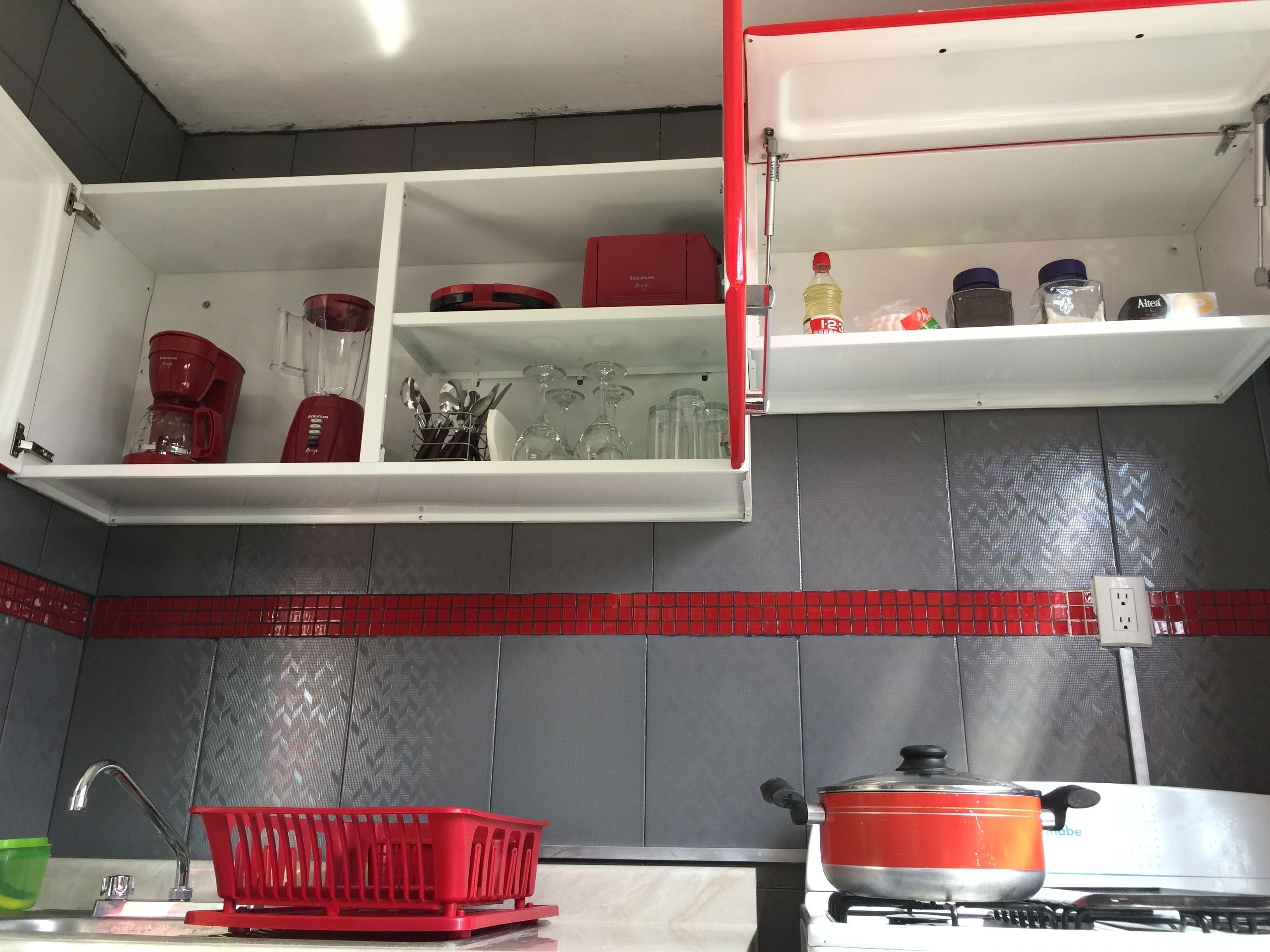 House, Berbilang Katil | Dapur peribadi | Peti sejuk, ketuhar gelombang mikro, ketuhar, dapur 