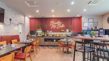 Daily buffet breakfast (EUR 19 per person)