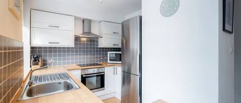 Căn hộ, 1 phòng ngủ | Bếp riêng | Tủ lạnh, lò vi sóng, lò nướng, bếp nấu