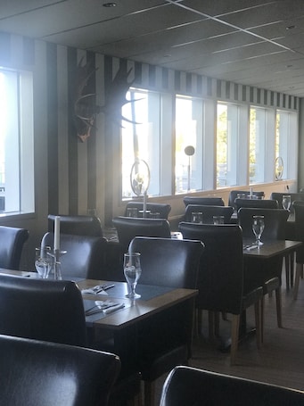 Restaurant. Park Hotell
