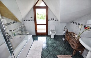 Bidet, towels - WAOBAB - We are one B&B (Alzano Lombardo)