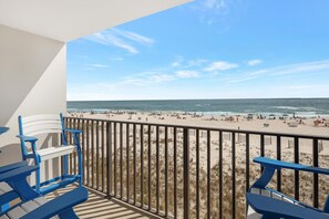 Condo, 2 Bedrooms | Property grounds