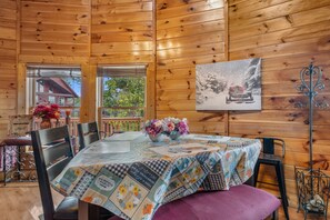 Cabin, 2 Bedrooms | Dining