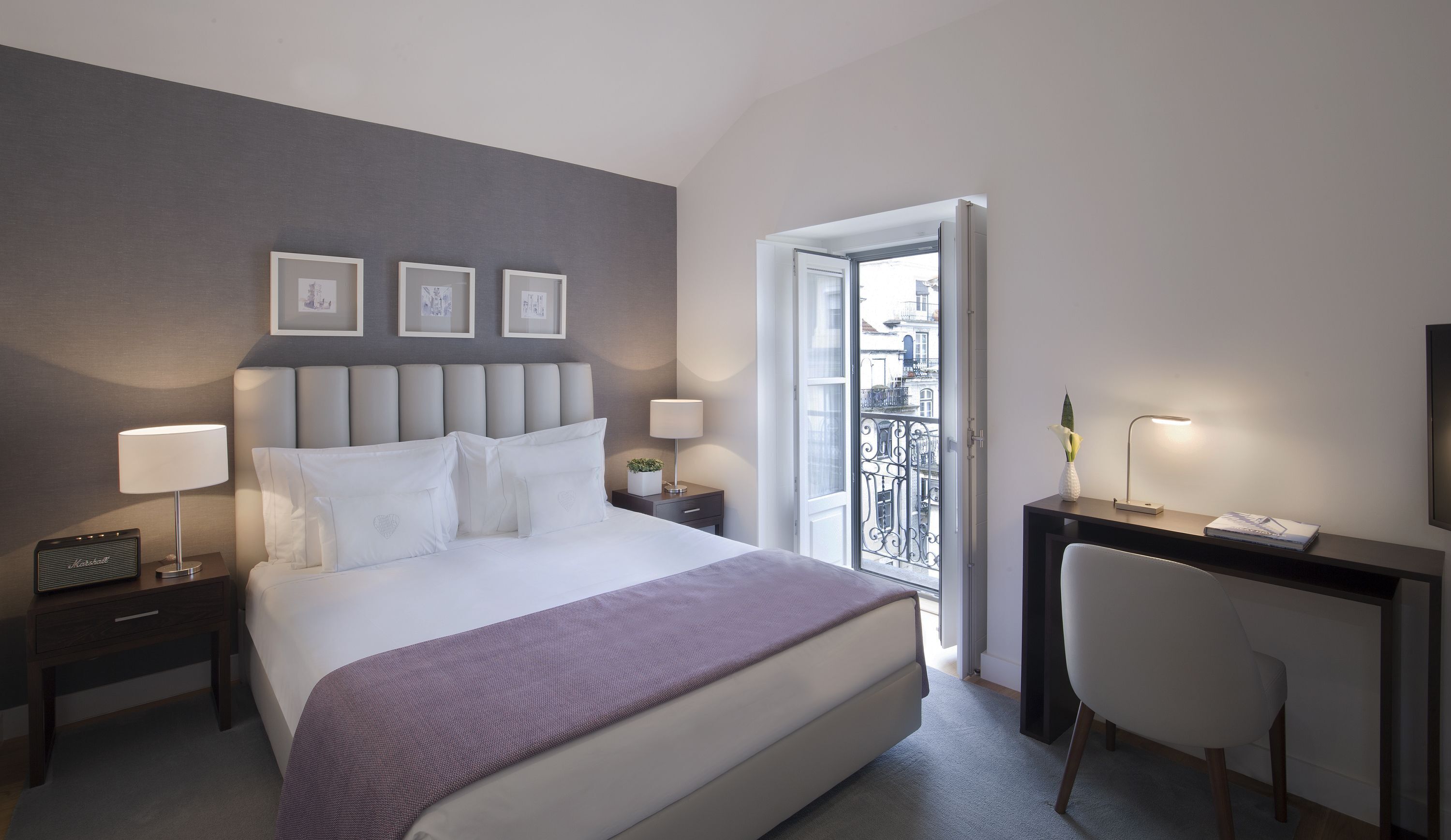 In-room safe, soundproofing, iron/ironing board, free WiFi