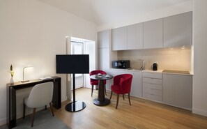 Studio | In-room safe, soundproofing, iron/ironing board, free WiFi - Grape Harbor Prata Apartments (Lisbon)
