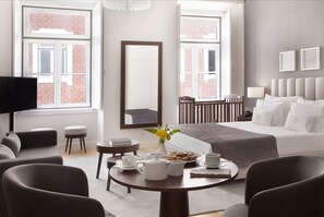 Caja de seguridad en la habitación y sistema de insonorización