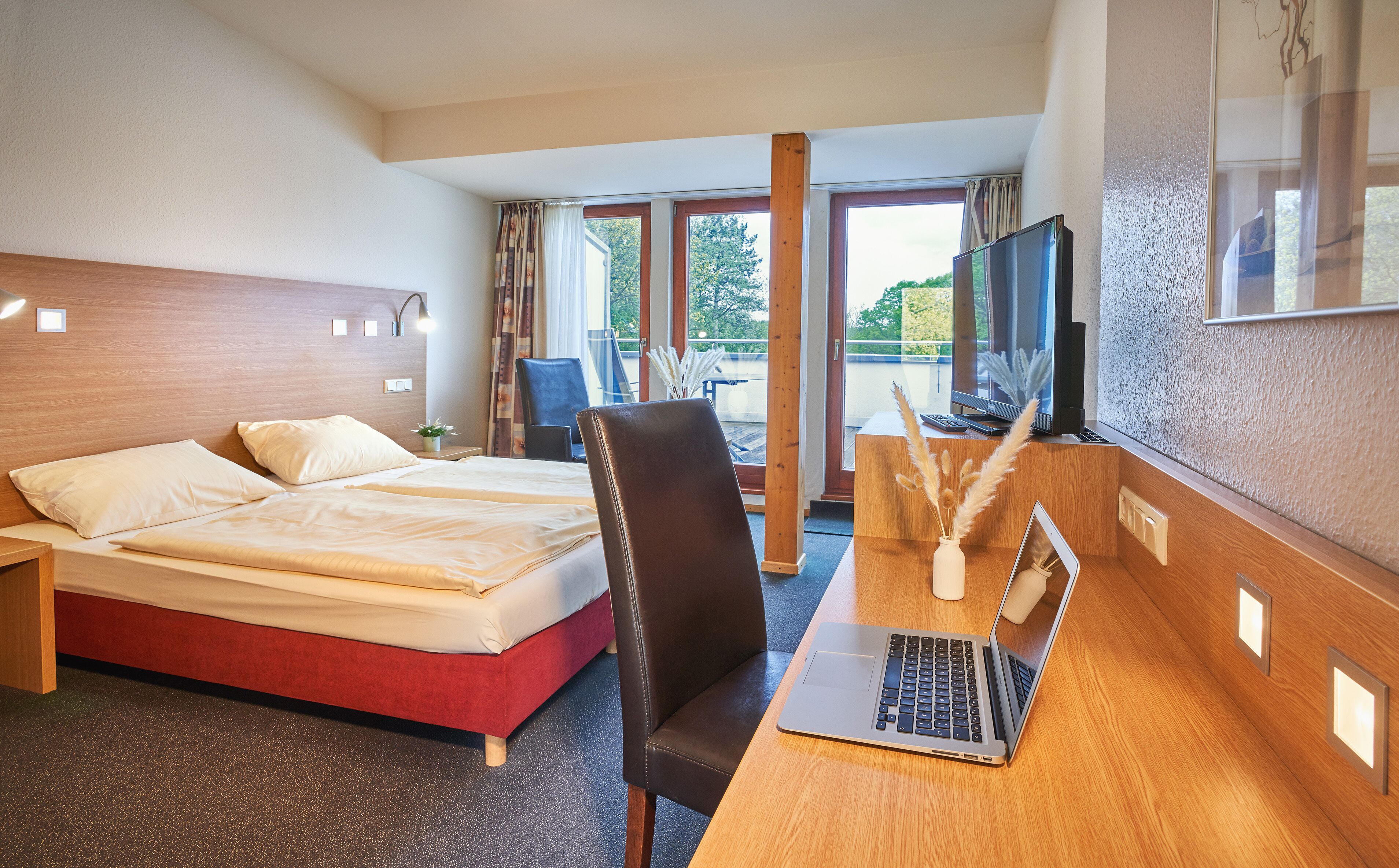 active double room (700 m from main building) | 1 bedroom, in-room safe, desk, laptop workspace