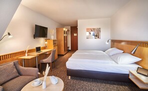 Chambre Double Confort | Coffres-forts dans les chambres, bureau