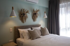 Luxury Double Room African | Premium bedding, minibar, individually decorated, individually furnished - The Frogs Guesthouse (Athens)