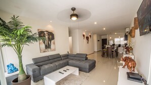 Apartment | Living area - Los Elefantes D409 by Globalia (Playa del Carmen)