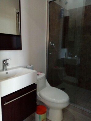 Apartment | Bathroom | Shower, towels - Riviera Towers by Globalia (Playa del Carmen)