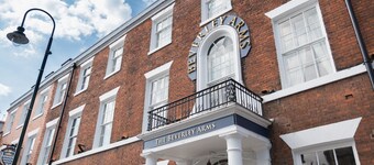 貝弗利阿爾姆斯飯店