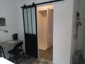 Habitación Confort con 2 camas individuales, baño privado, vistas al parque (Sganarelle) | Baño
