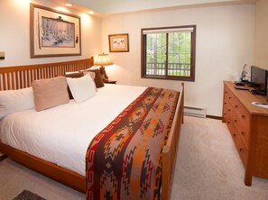 Appartement, 3 slaapkamers | 3 slaapkamers, een strijkplank/strijkijzer, gratis wifi, beddengoed