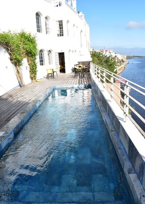 Outdoor pool, open 9:00 AM to 8:30 PM, pool umbrellas, sun loungers - l'Oum Errabia Azemmour (Azemmour)