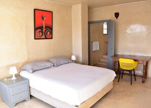 Ropa de cama de alta calidad y cortinas blackout 