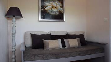 Trippelrum | BarnsÀngar, gratis wi-fi och sÀngklÀder