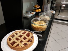 Colazione a buffet a pagamento, servita tutte le mattine