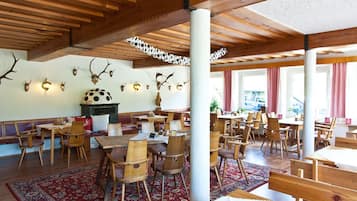 Dinner served, Regional cuisine