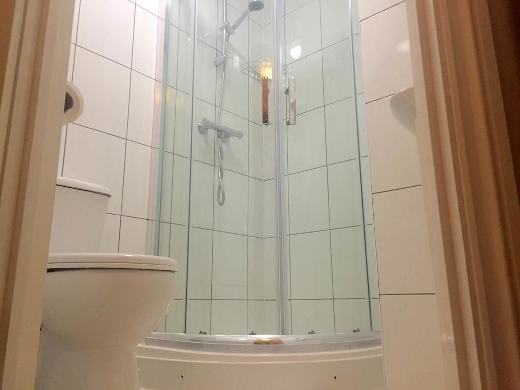 淋浴設備、吹風機、毛巾