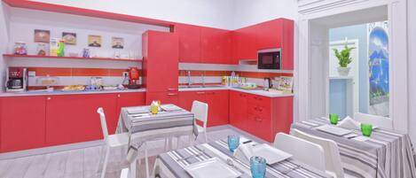 Desayuno buffet incluido todos los días