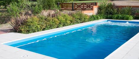 Piscine extérieure, piscine chauffée