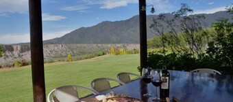 Entre Montañas y Rio