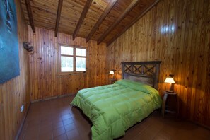 Deluxe Chalet, 3 Bedrooms, Mountain View | 3 bedrooms, desk, soundproofing, free cribs/infant beds - Entre Montañas y Rio (Cacheuta)