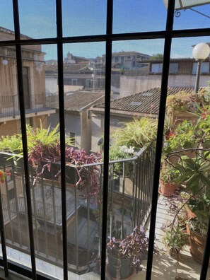 Chambre Double, salle de bains attenante | Vue de la chambre