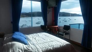 Double Room, 1 Queen Bed, Balcony, Lake View | Desk, free WiFi, bed sheets