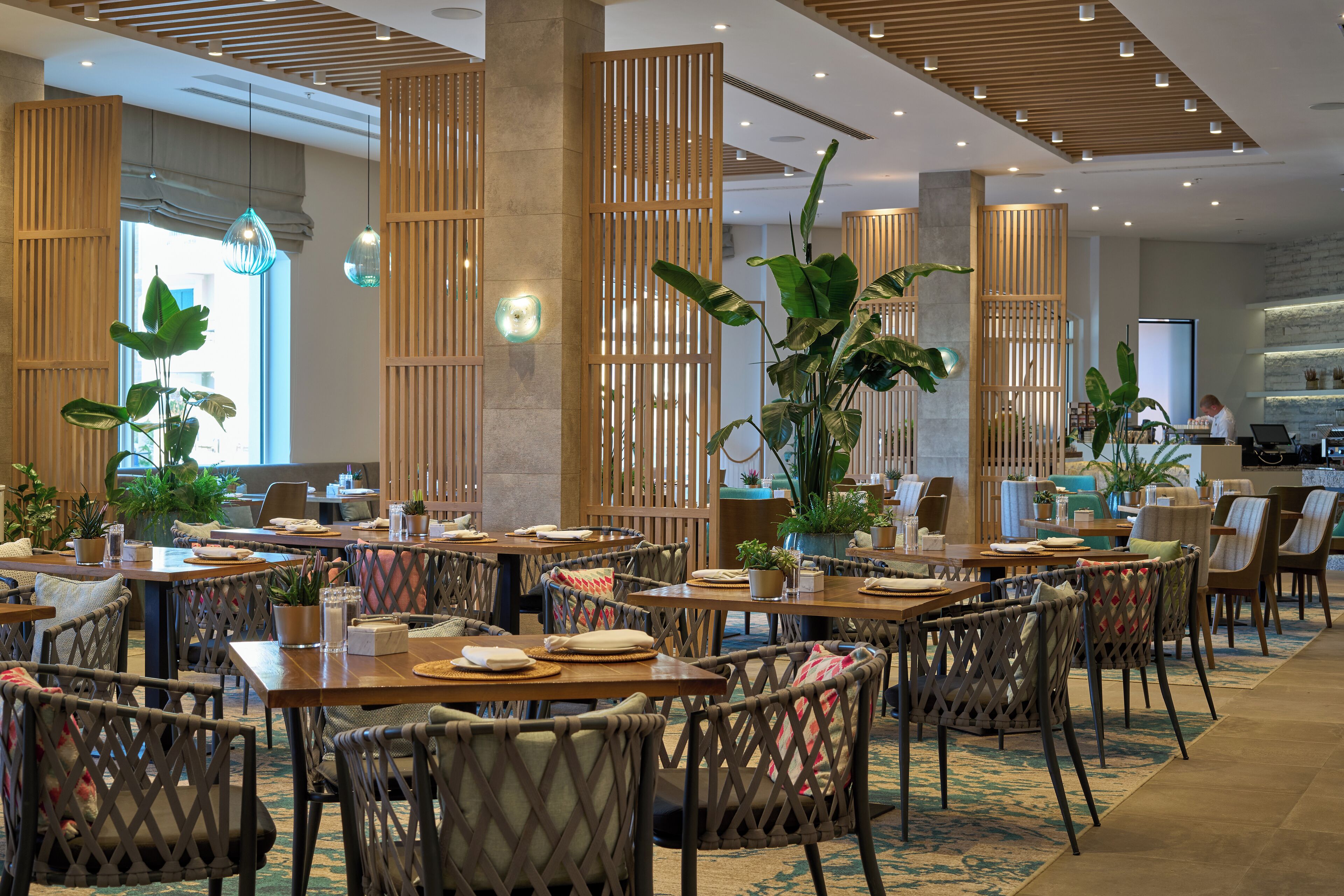 daily buffet breakfast (eur 38 per person)