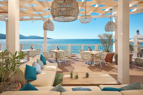 The Chedi Lustica Bay